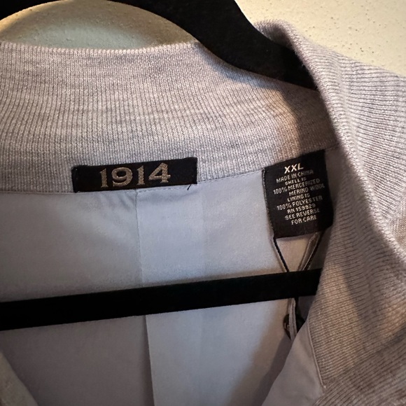 Sweater vest with Chicago Cub logo - Picture 3 of 5